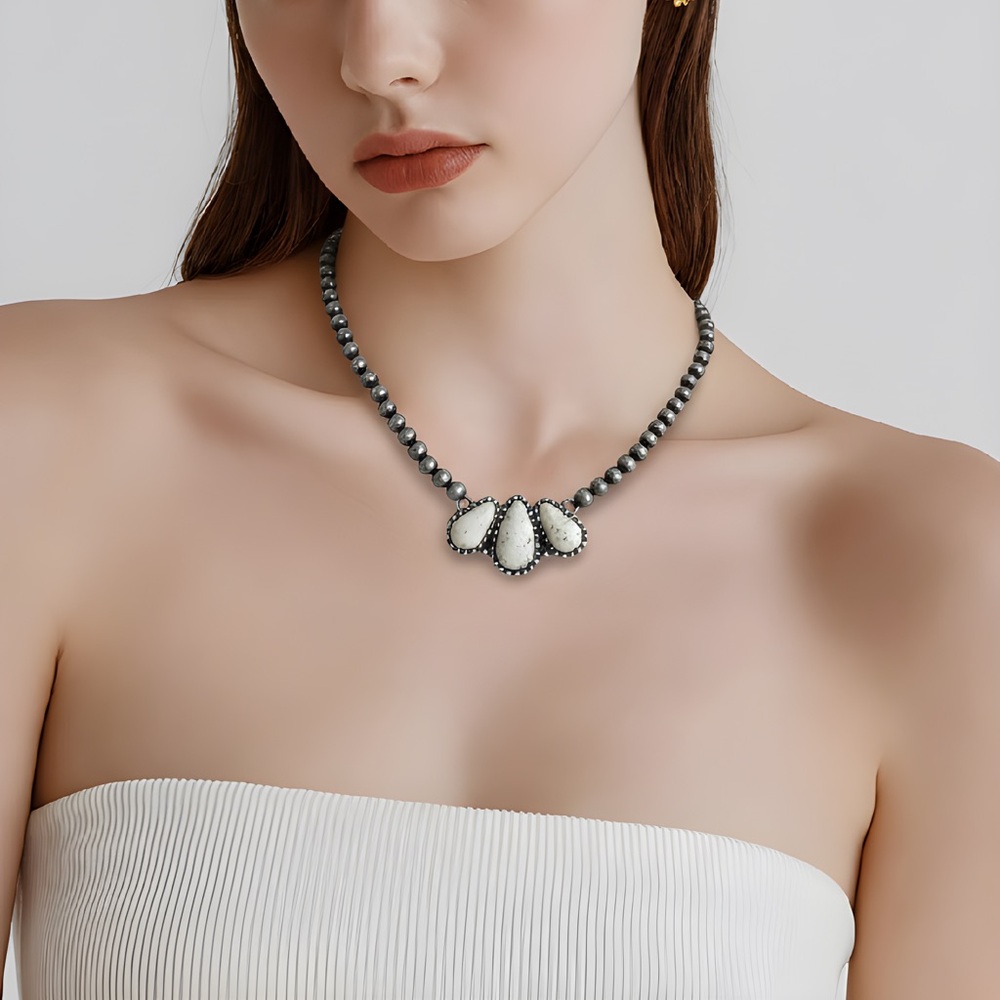*NEW* White Turquoise Bohemian Beaded Necklace